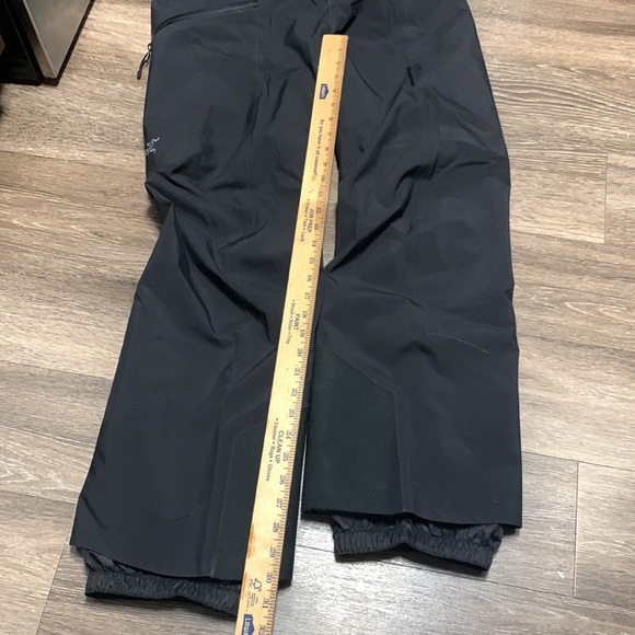 Arc’Teryx Gore-Tex pants - Picture 4 of 16